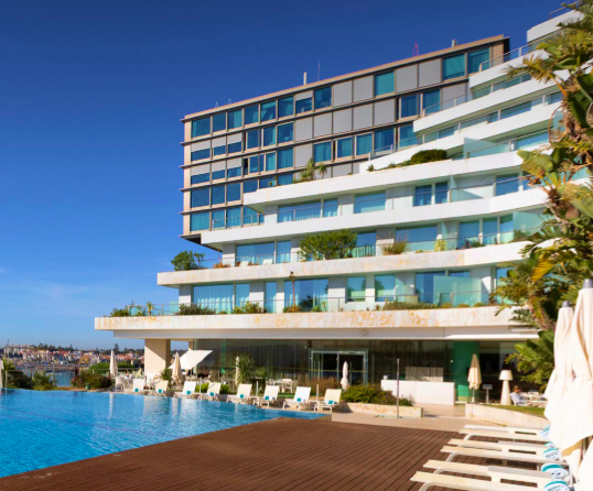 Hotel Cascais Miragem: sindicato denuncia despedimento coletivo de mais de 140 trabalhadores efetivos