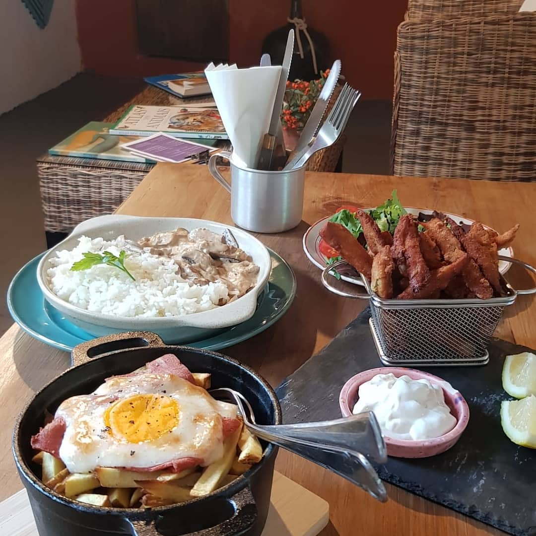 Um restaurante para comer em casa. O Irmão Vegan, na Marinha Grande