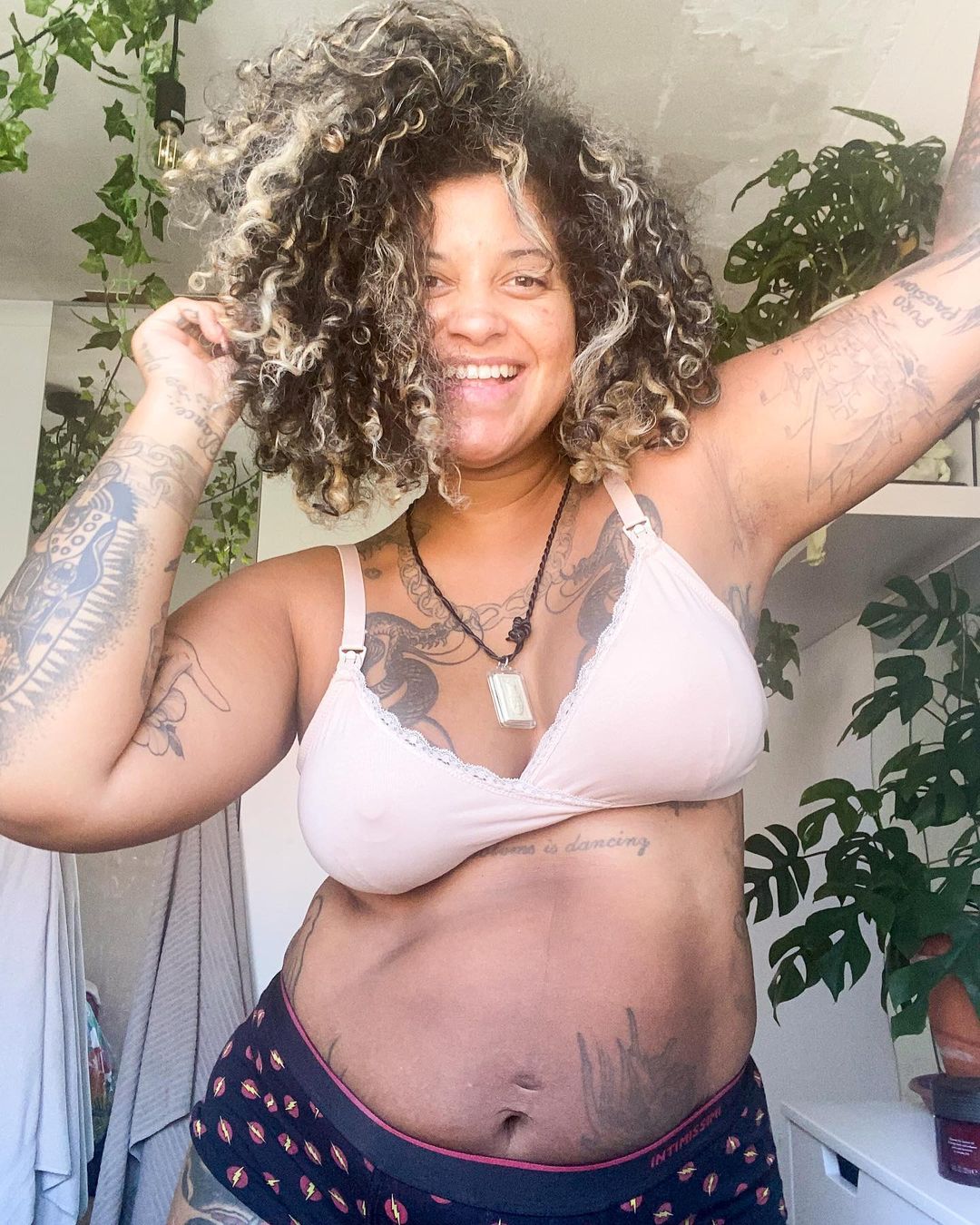 10 dias depois de ser mãe, Blaya fala do seu corpo pós-parto. “Mudaste! Mas continuas perfeito”