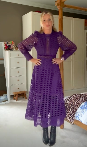 Estamos apaixonados pelo vestido de Madalena Abecasis neste hilariante vídeo. Saiba quanto custa