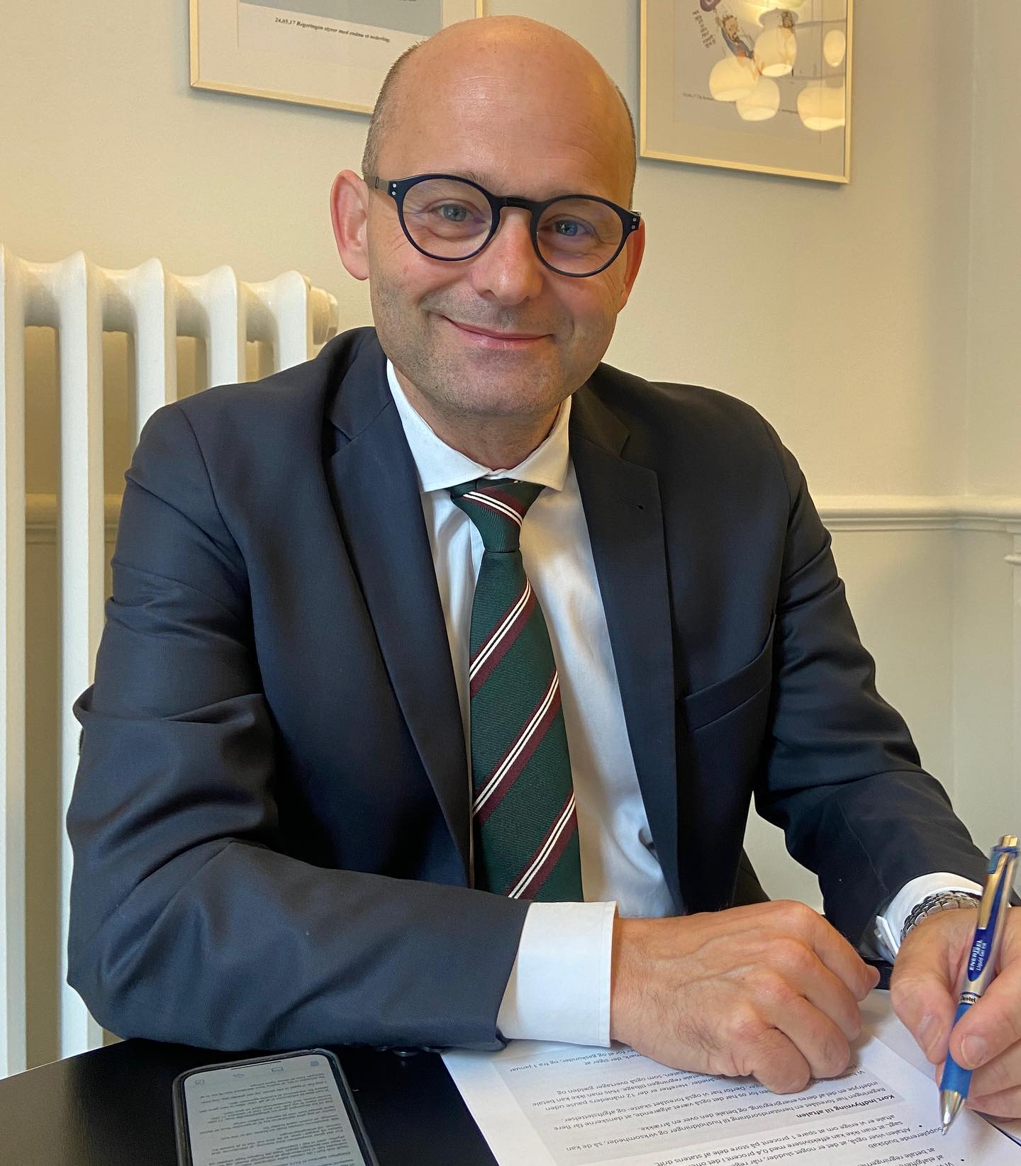 Político morre durante congresso. Líder do partido conservador dinamarquês sofreu hemorragia cerebral