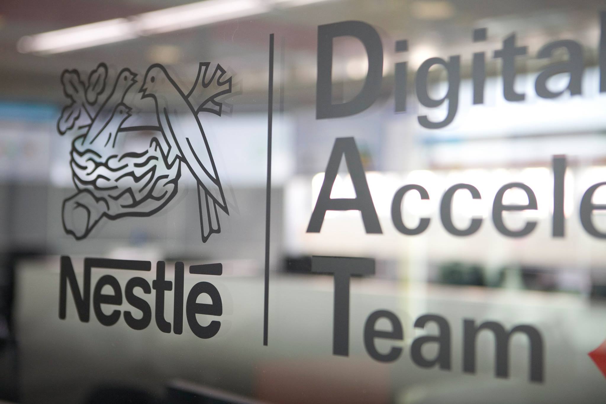 CEO é despedido depois de ter um caso amoroso com funcionária (e quebrar as regras da empresa)