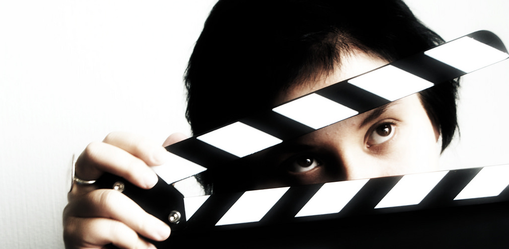 O documentário sobre a vida de Whitney Houston está a chegar — e já há trailer