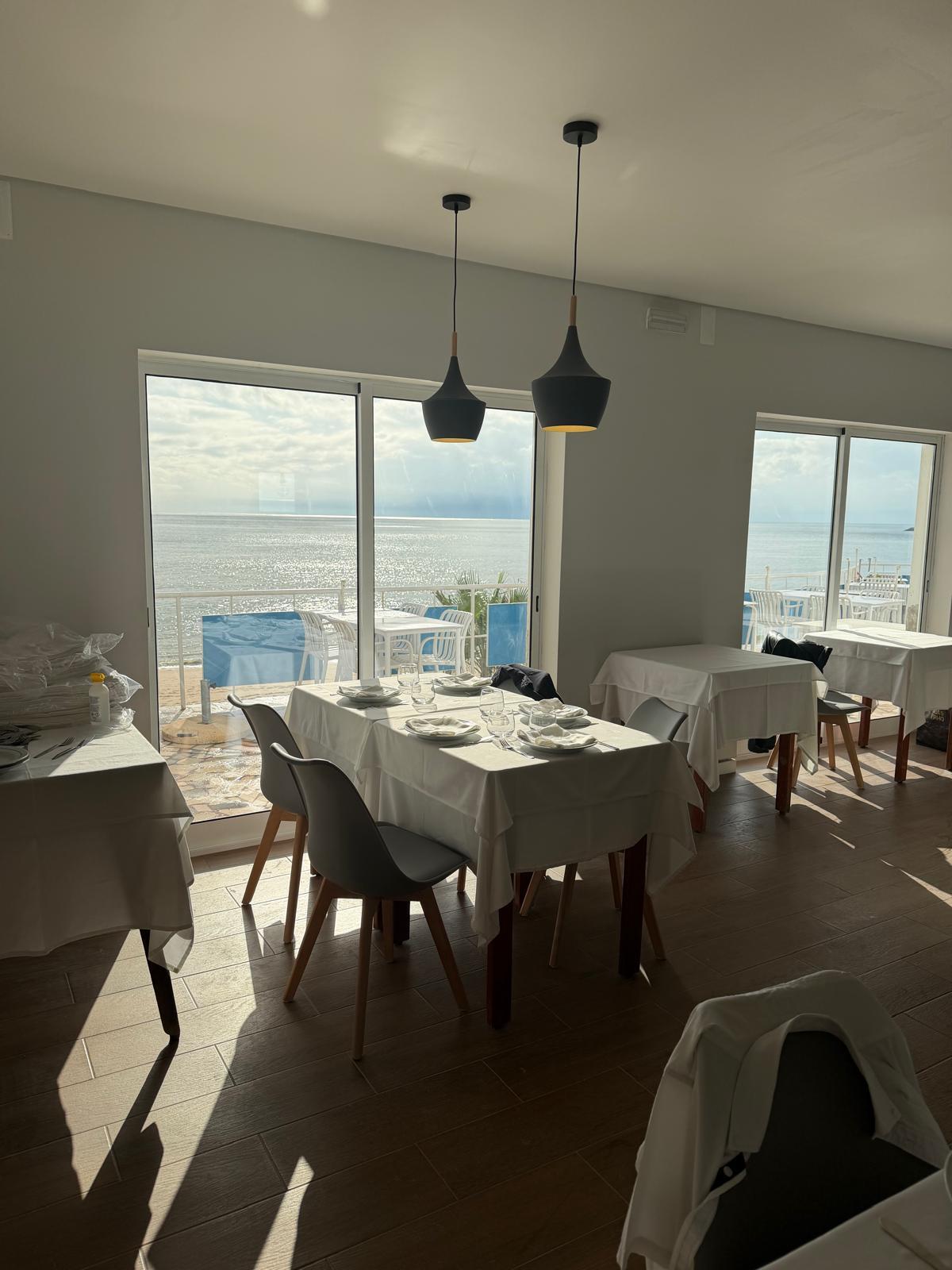 Saisa. Icónico restaurante de Oeiras com vista para o mar está de cara lavada e tem novidades apetitosas