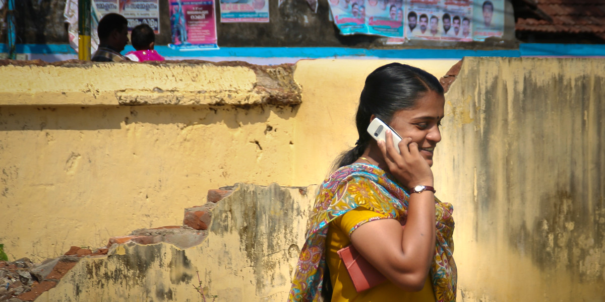 “Preciso de munições, não de uma boleia”. Zelensky já tem a cara (e frase) estampada em t-shirts