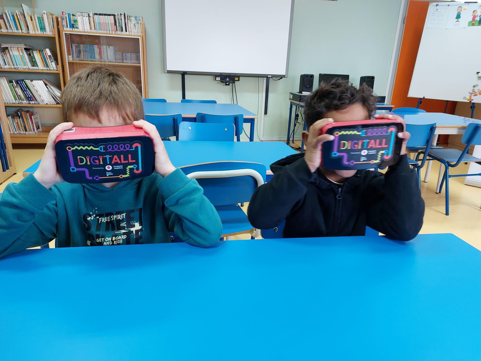 Programa DigitAll pretende levar competências digitais a 18.500 crianças