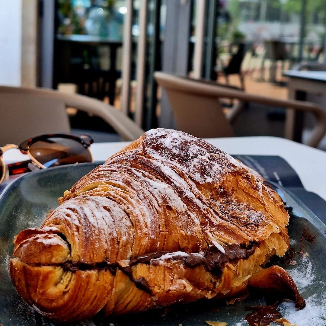 O Croissant Marafade é algarvio, artesanal e demora 36 horas a ser feito. Conheça esta novidade
