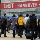 Crítica. Susana Bettencourt cria coleção para “indivíduos resilientes”