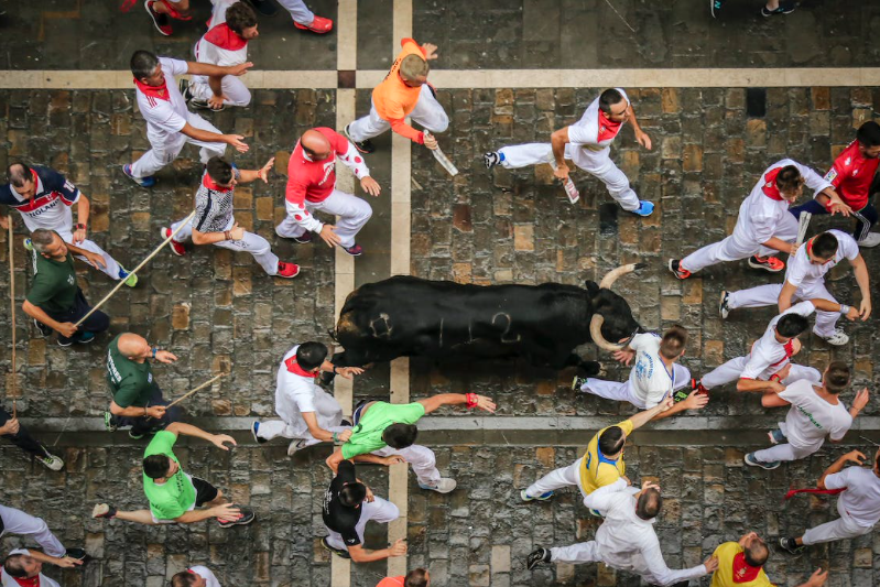 Homem foi corneado num festival de corrida de touros e acabou por morrer. Outro ficou ferido