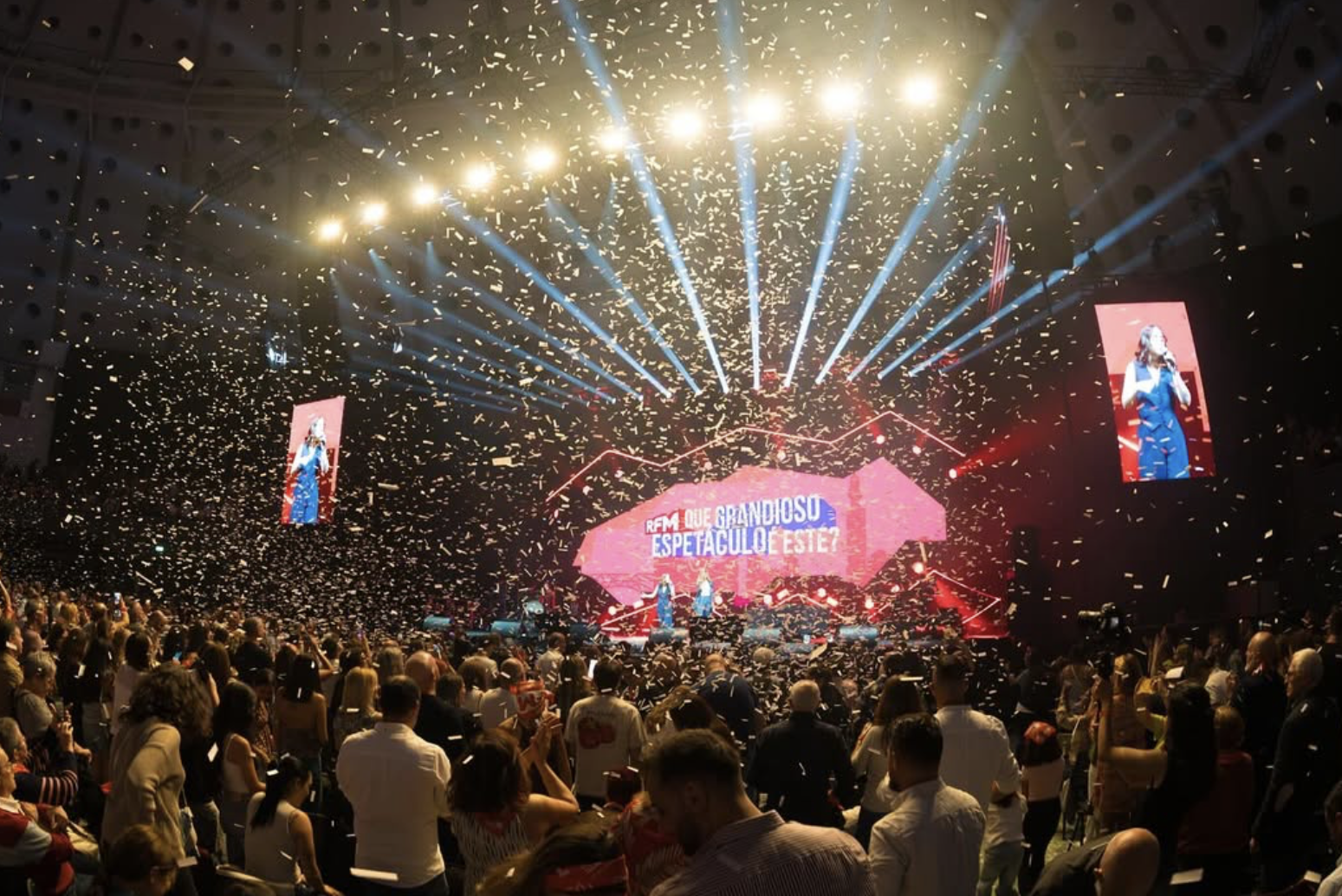 Depois de esgotar no Porto, o “grandioso espetáculo” da RFM chega a Lisboa com Bárbara Tinoco e Vizinhos. Quanto custam os bilhetes?