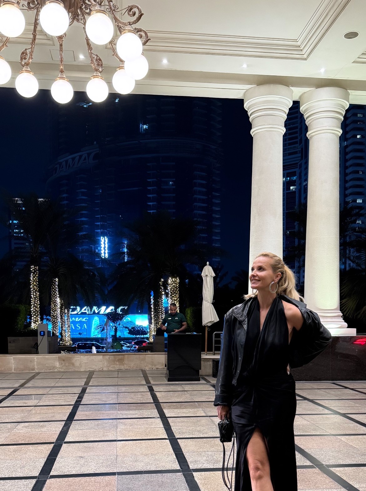 Cristina Ferreira rumou até ao Dubai. Saiba quanto custa dormir no hotel de 5 estrelas onde está hospedada