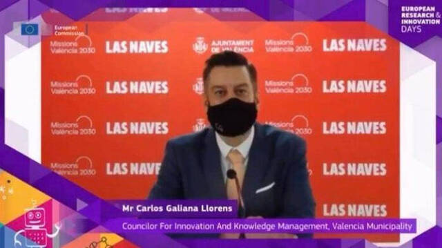 Político espanhol finge falar inglês em evento da Comissão Europeia e é descoberto. Veja o vídeo