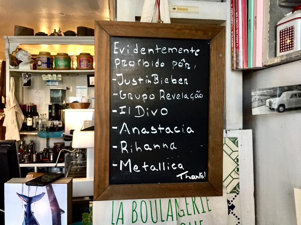 Neste restaurante não toca Justin Bieber porque a música é outra: o estalar da massa de pizza