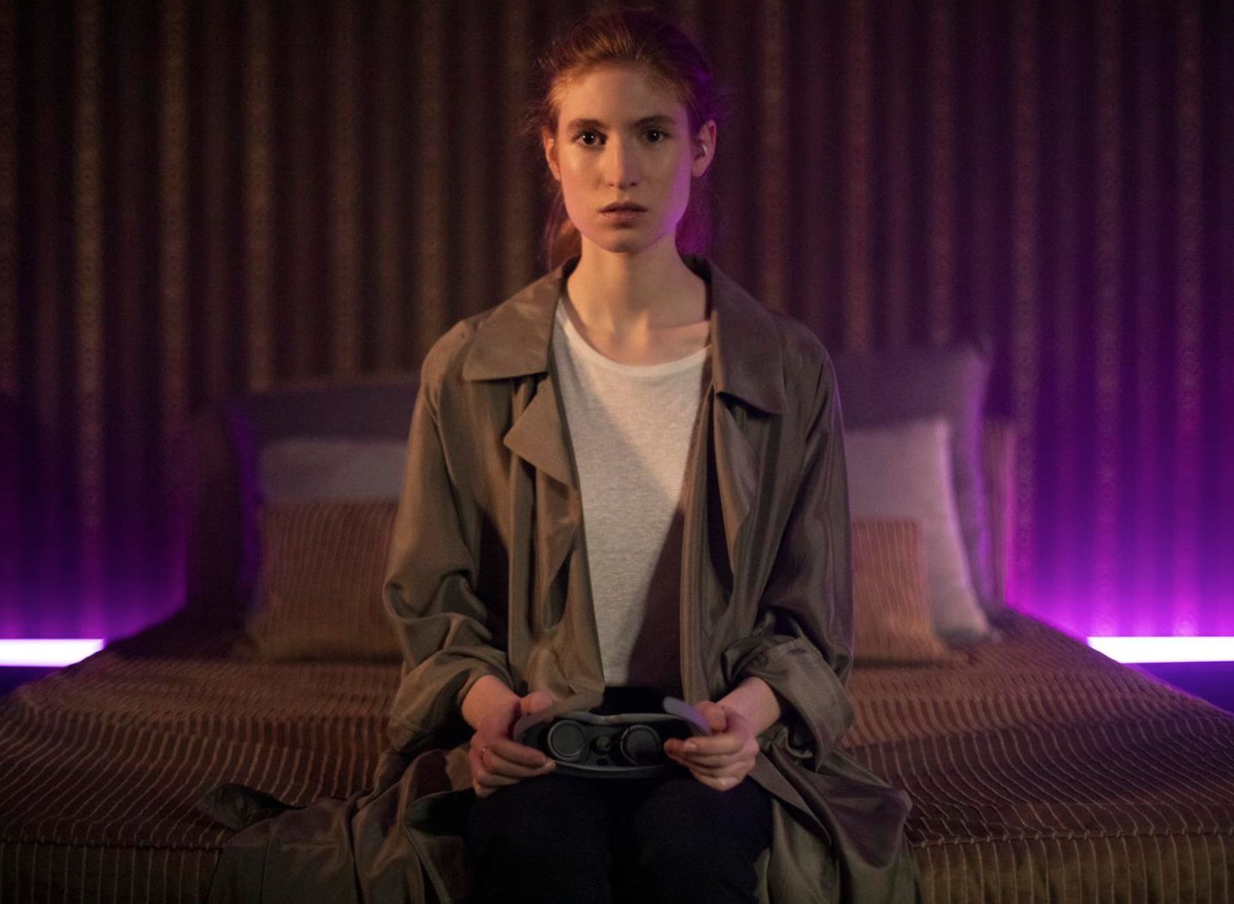 A nova série distópica da Netflix podia ser um episódio de “Black Mirror”