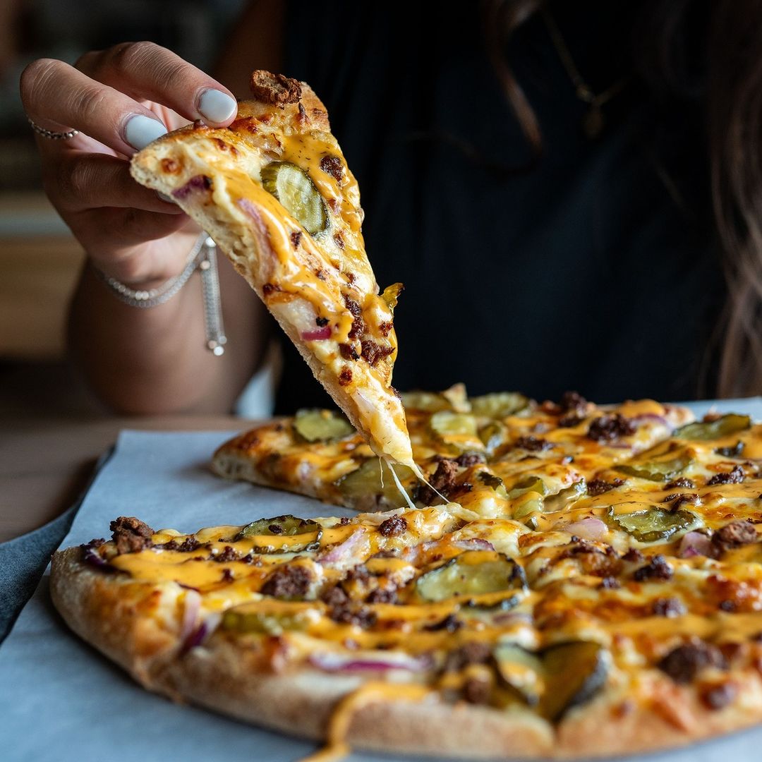 Pizzas a 5 euros e duas sobremesas pelo preço de uma. Domino’s faz anos e tem descontos imperdíveis