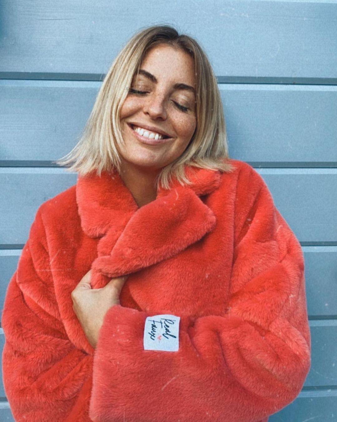 Jessica Athayde fez a árvore de Natal mais original que vai ver hoje — mas não durou muito tempo