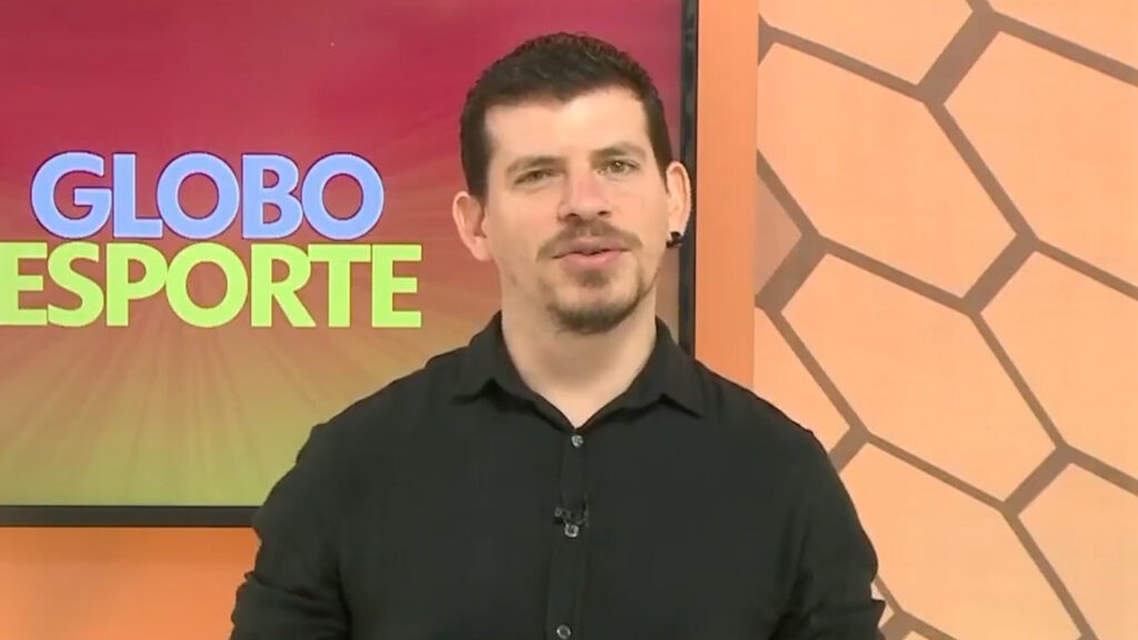 Pivô brasileiro demitido por ter dito que a facada em Bolsonaro “foi mal dada”. “O que custava girar?”