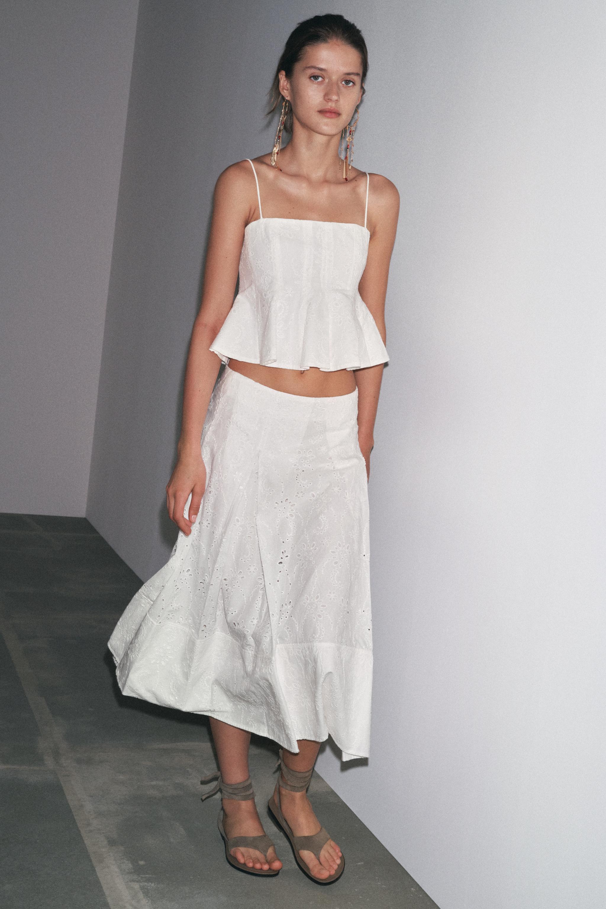 Precisa deste conjunto da Zara para o verão. É tendência, fresco e está viral no TikTok