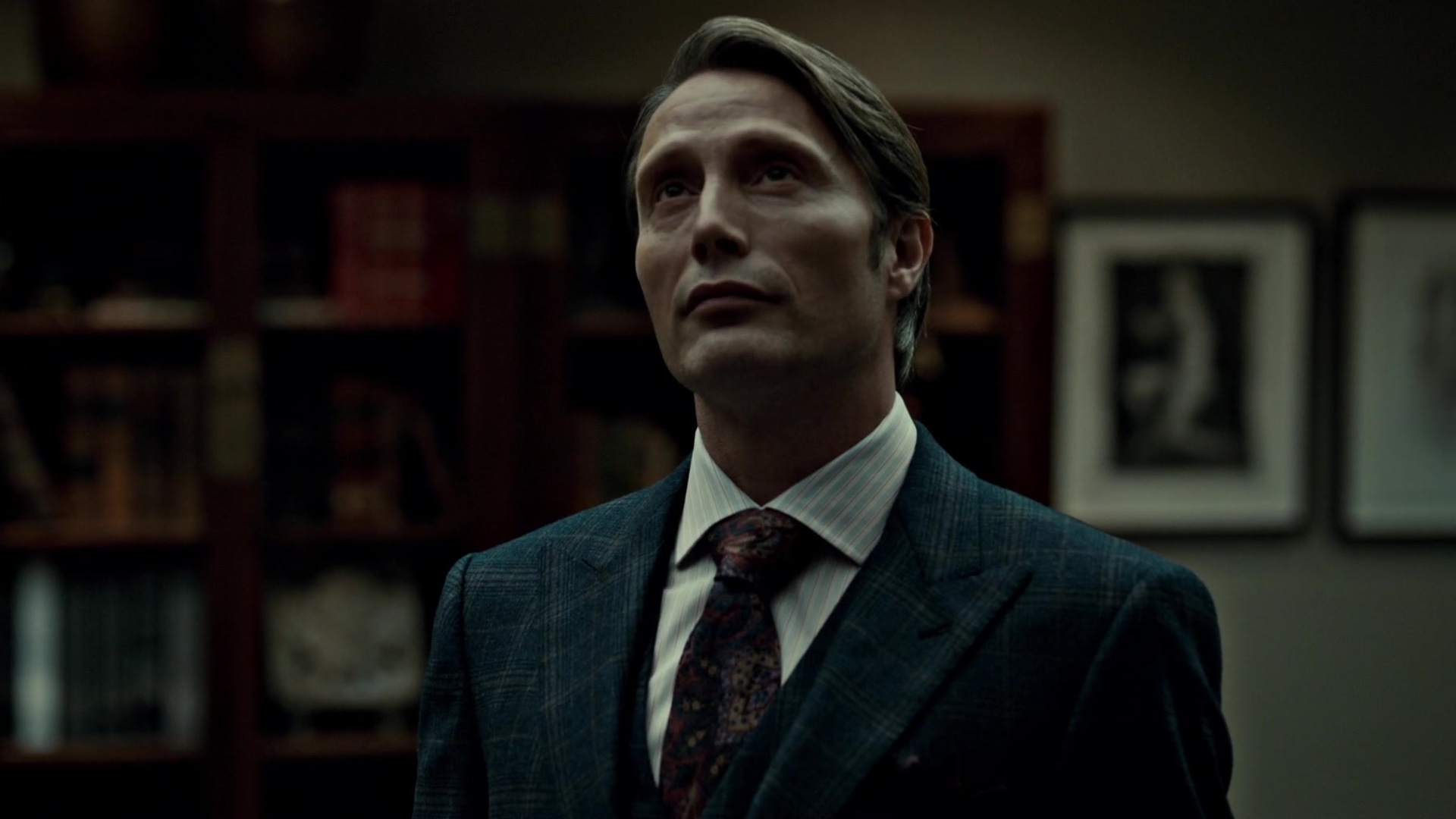 Mads Mikkelsen vai voltar a fazer o papel de um assassino no novo filme da Netflix