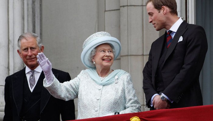 O rescaldo da morte da rainha Isabel II. Carlos ou William — qual dos príncipes vai subir ao trono?