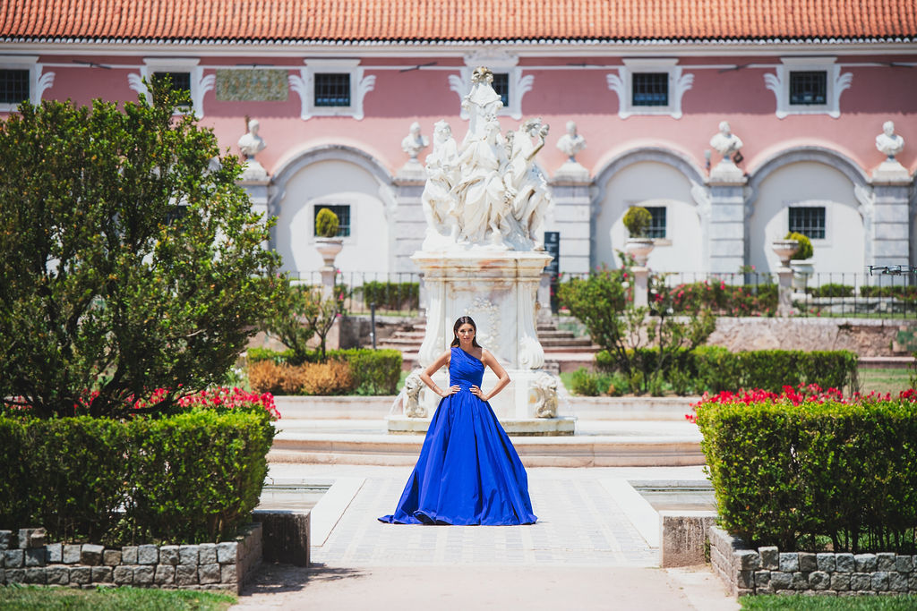 Estamos rendidos ao vestido de princesa de Maria Cerqueira Gomes na estreia de “Casamento Marcado”. Veja as fotos