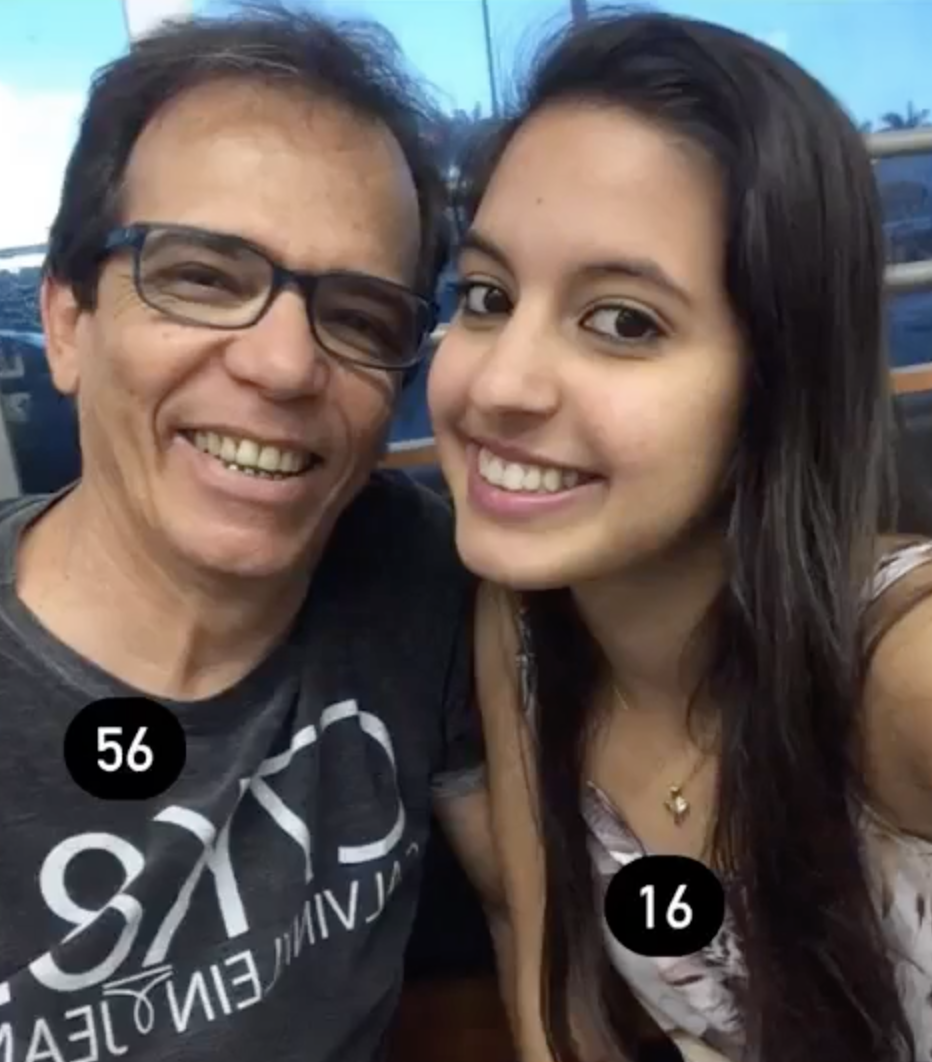 Casou-se com homem 40 anos mais velho, partilhou uma foto da família e acabou insultada por todos