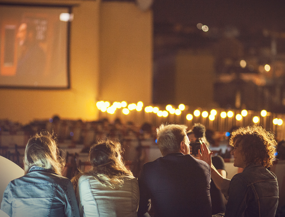 “Mamma Mia!” ou “Top Gun” à luz das estrelas. Sheraton Cascais vai ter sessões de cinema ao ar livre