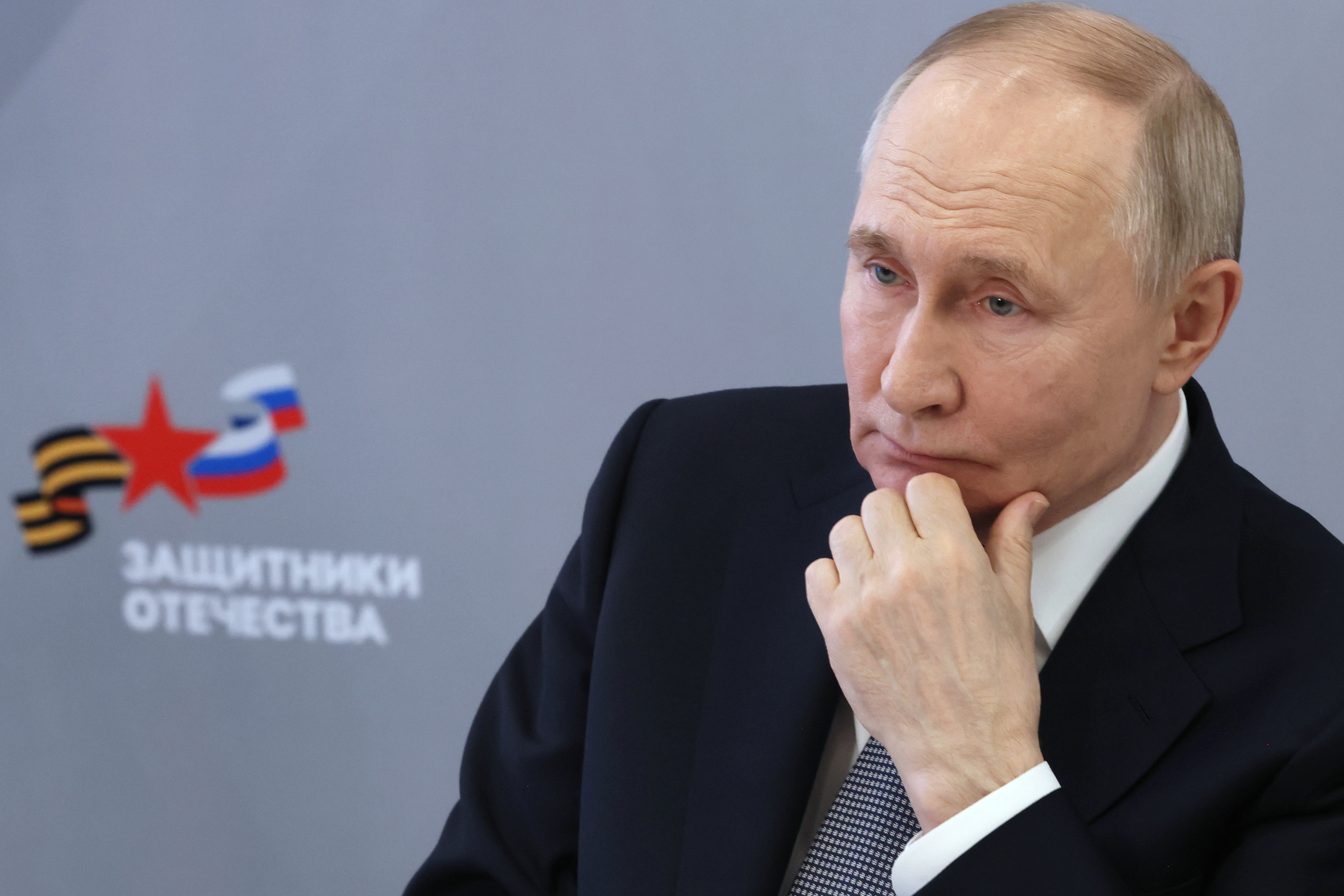 Putin avisa que escolherá "versão da paz" que lhe interessar