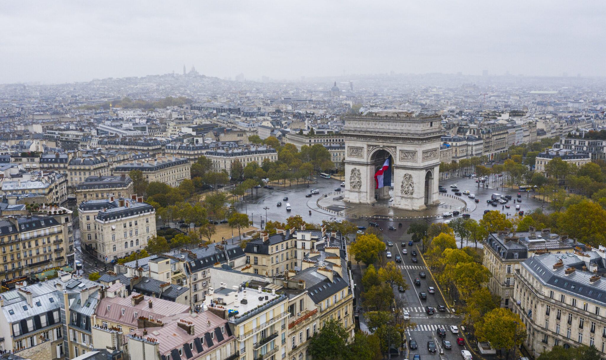 O que saiu do AI Action Summit? Paris viu a Europa acordar para a corrida da IA