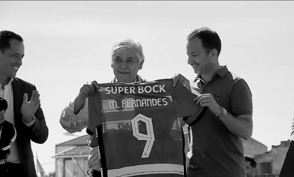 Manuel Fernandes ainda levantou a taça de campeão do Sporting. Veja as reações à notícia da morte do eterno capitão