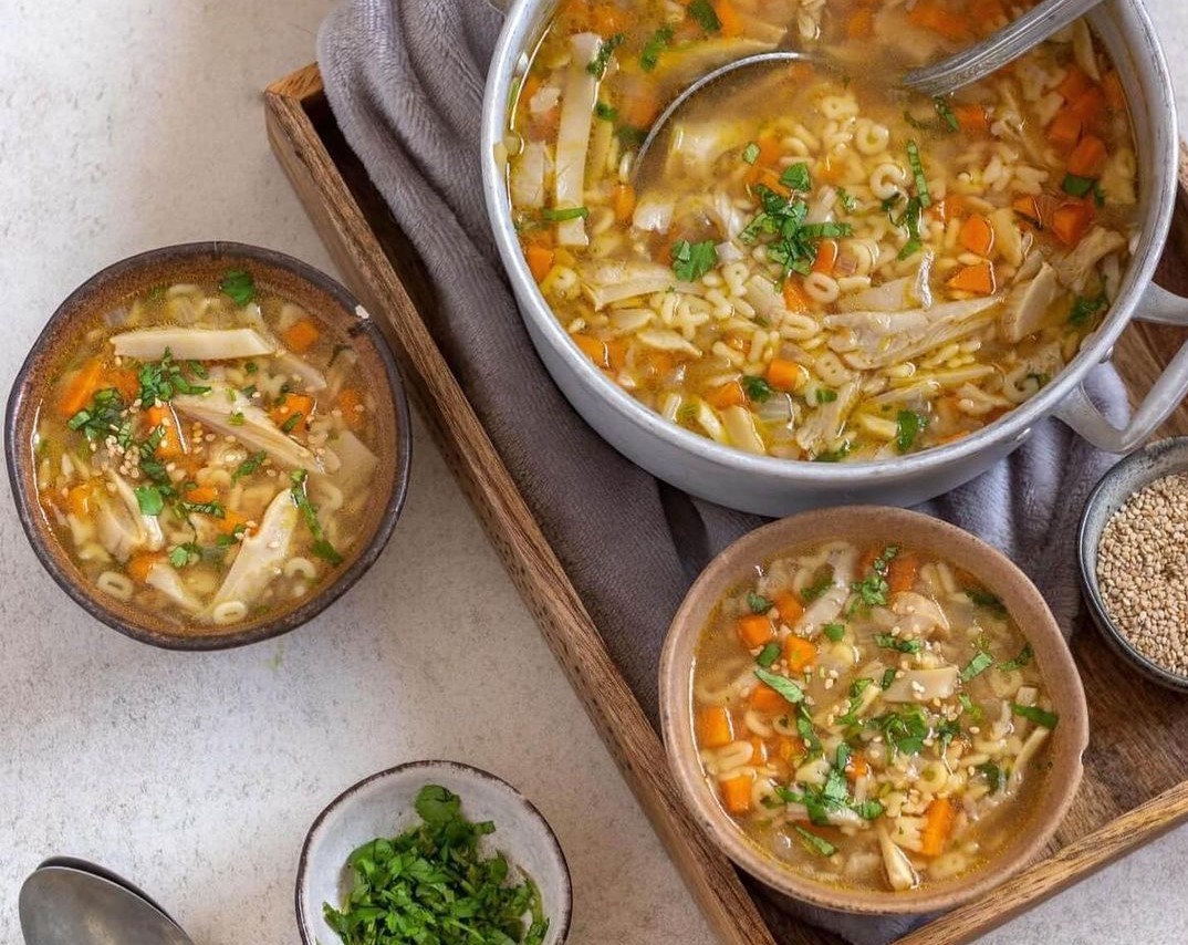 Mantas, lareira e uma sopa. 3 receitas para se aquecer nos dias frios de inverno