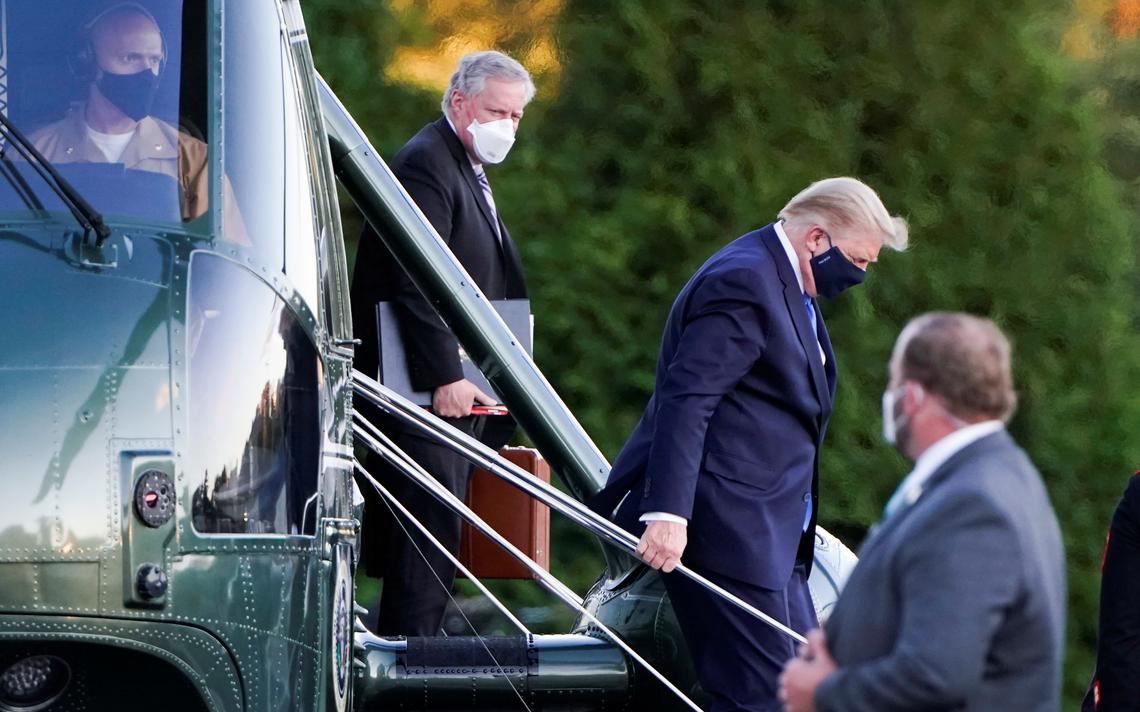 Trump internado em hospital militar. Presidente dos EUA levado de helicóptero após testar positivo à covid-19