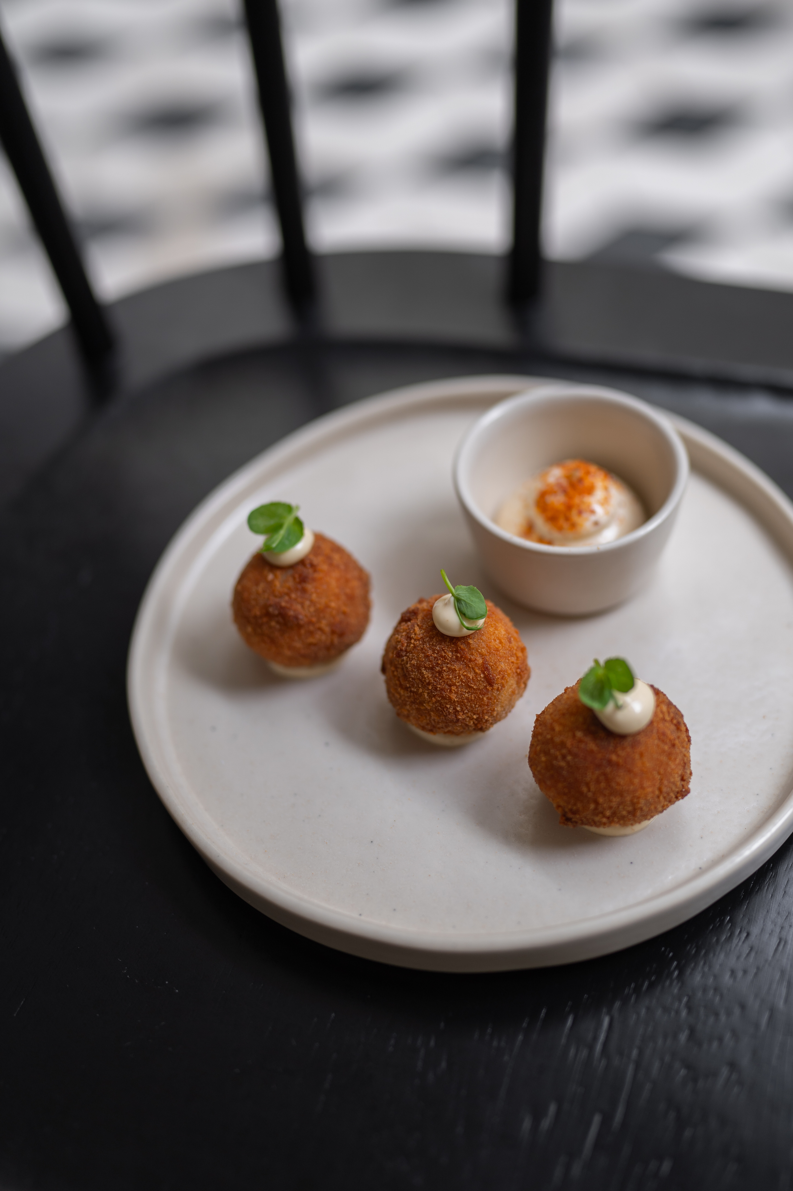 Happy hour com ostras a 1€ e pratos instagramáveis. Scarlett Porto tem um novo conceito