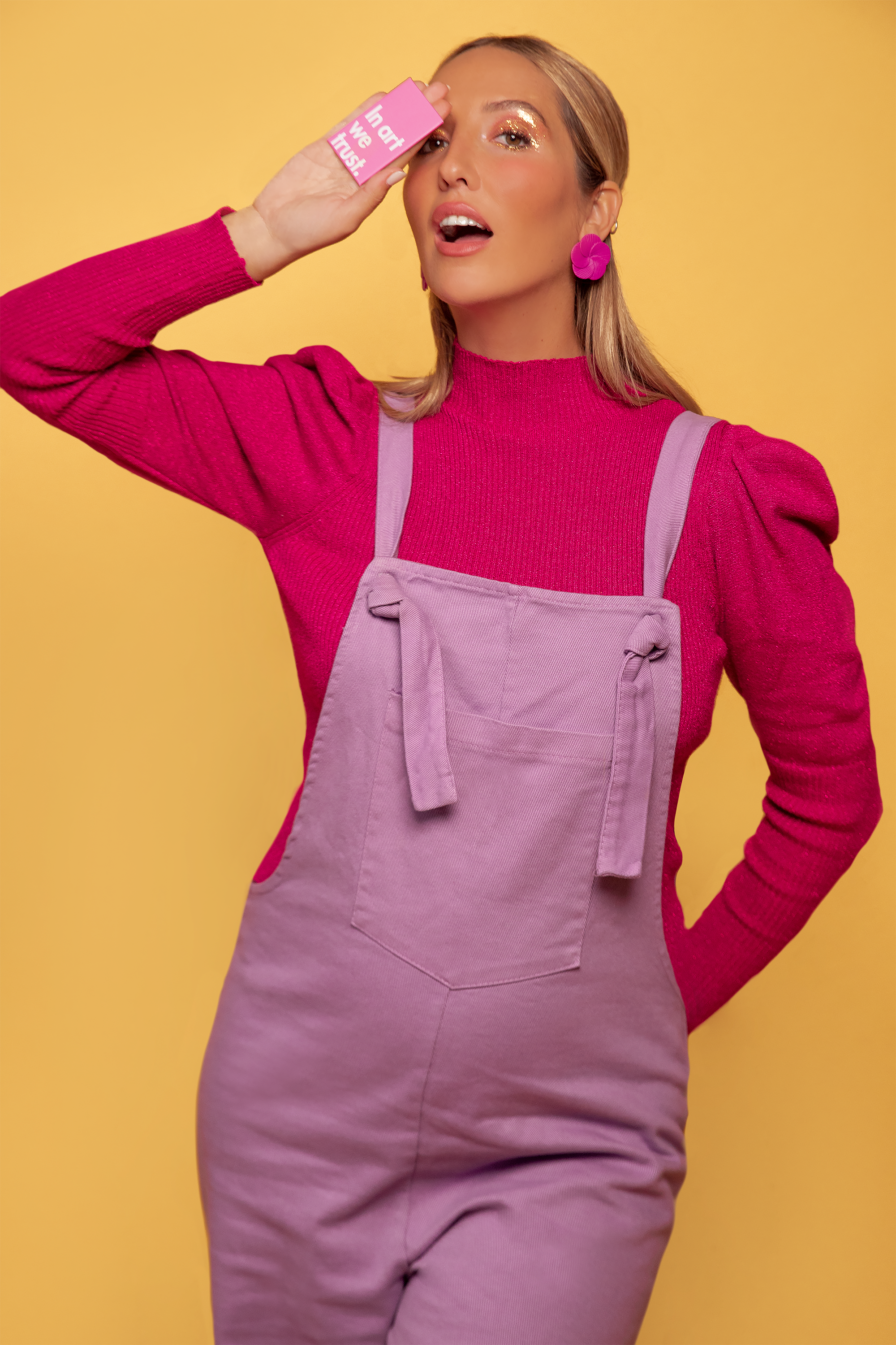 Inês Gutierrez lança coleção de jardineiras confortáveis e com pinta (e perfeita para grávidas)