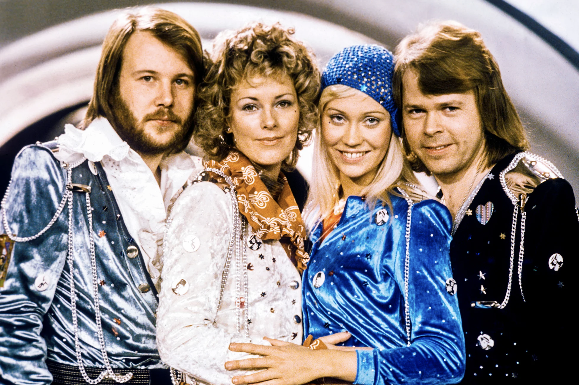 É oficial: os ABBA estão de volta 40 anos depois — e com um disco novo