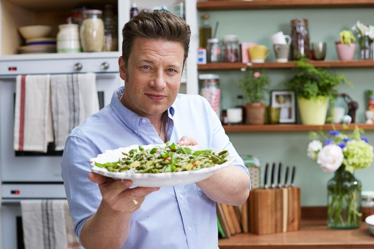 Jamie Oliver culpa o Brexit pelo fecho dos 24 restaurantes no Reino Unido