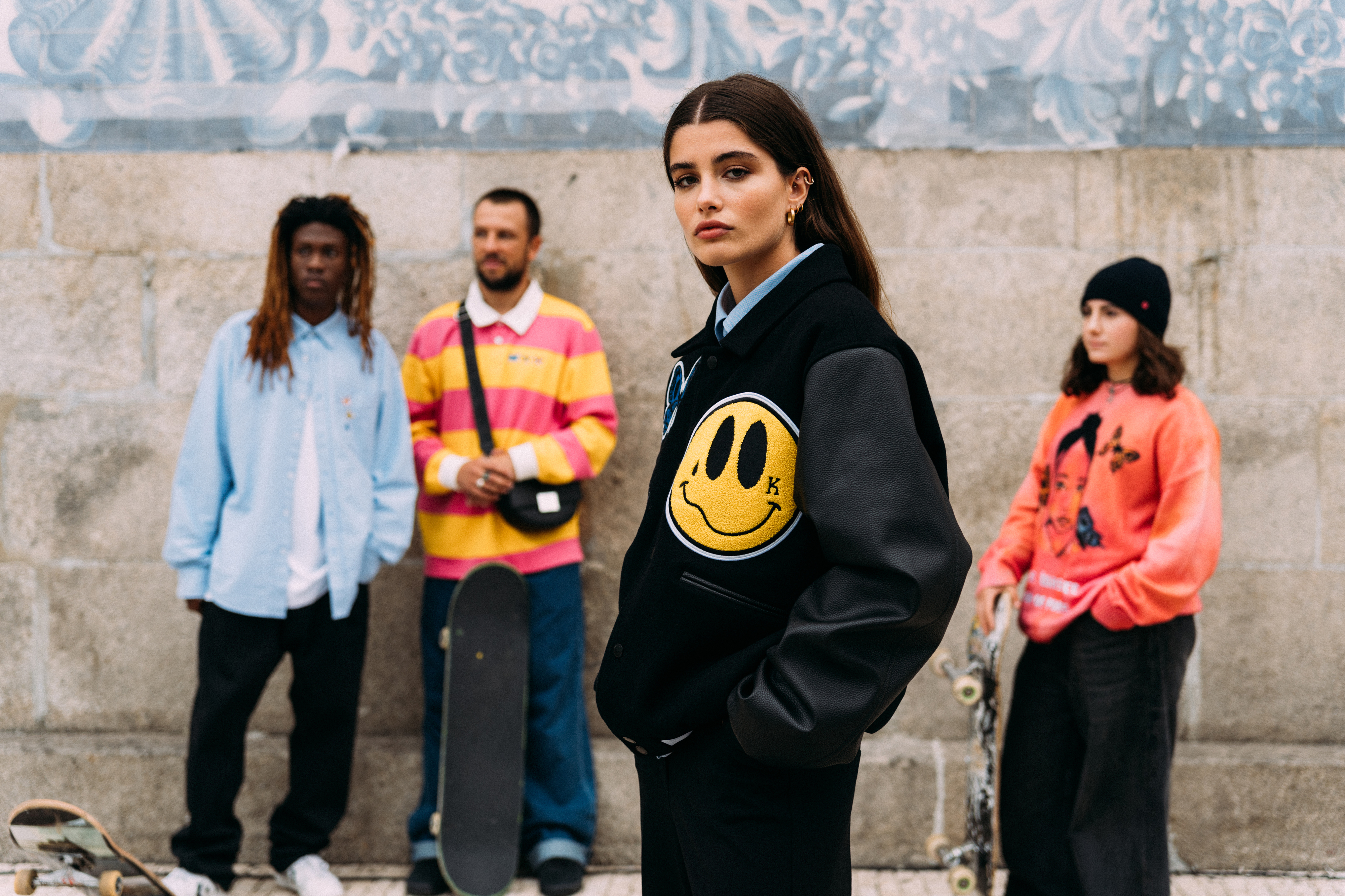 Lion of Porches junta-se a artista plástico e nasce uma coleção jovem e arrojada. Veja as peças