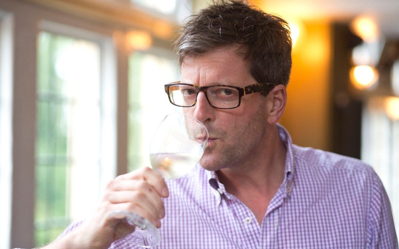 Editor de revista gastronómica demite-se após piada sobre matar veganos