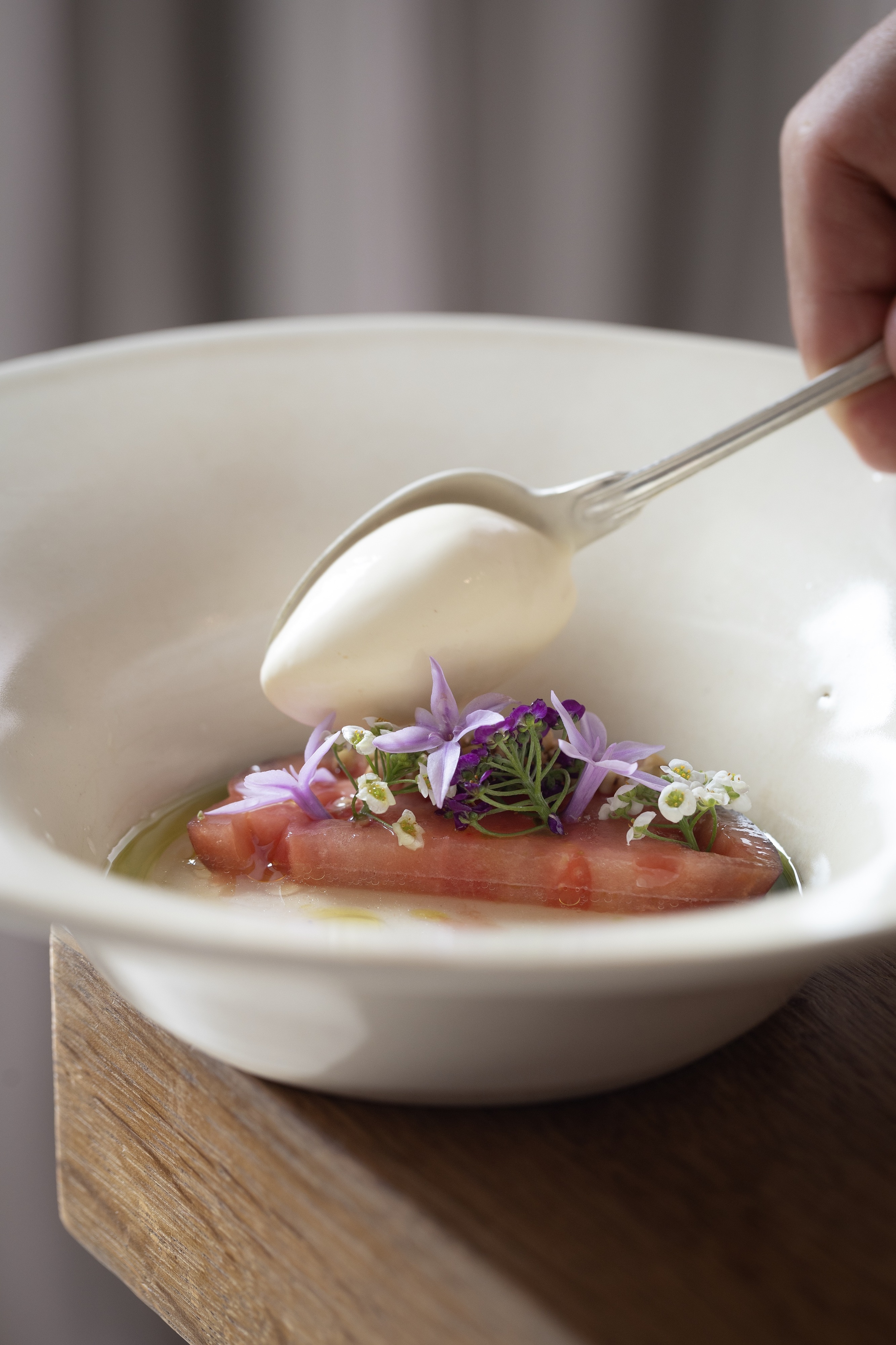 Uma mesa, 14 pessoas e 180€. Este jantar do Ceia é inspirado numa obra de arte