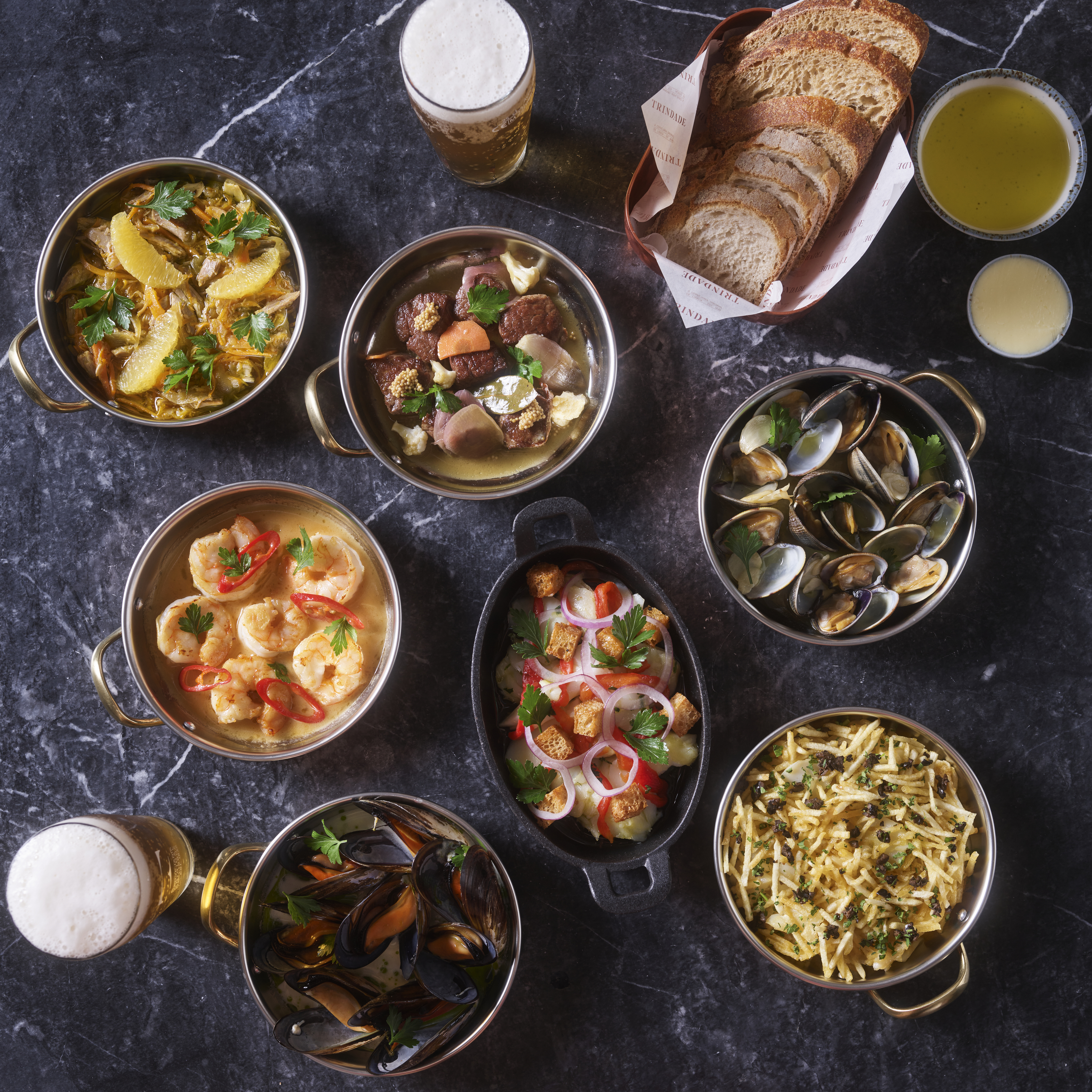 Provámos os novos petiscos da cervejaria mais antiga de Lisboa (e queremos mais amêijoas)