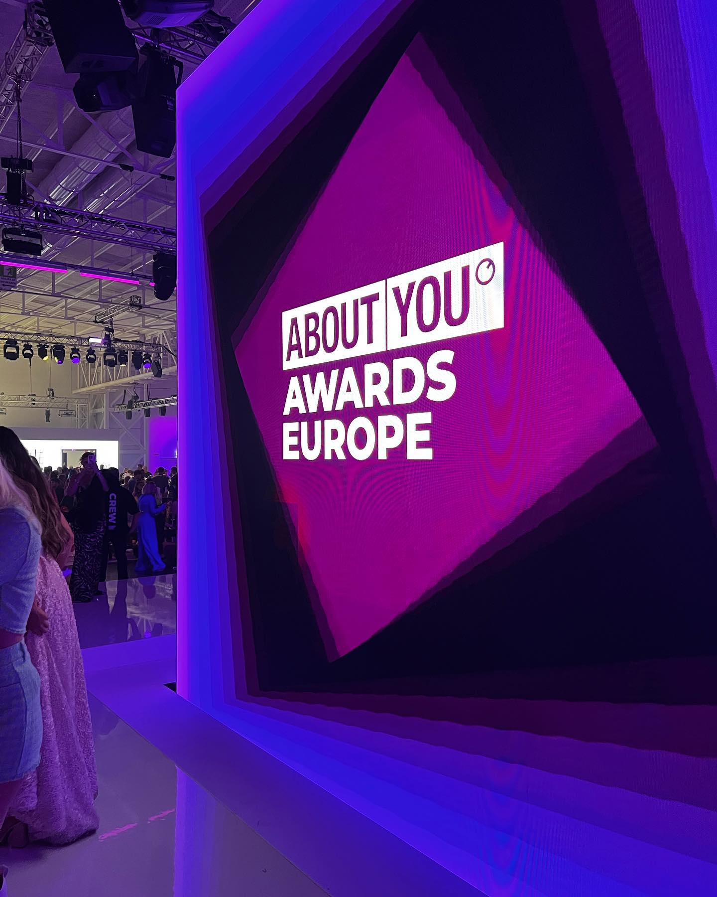 Da Red Carpet à after-party, contamos-lhe tudo o que aconteceu nos About You Awards, em Milão