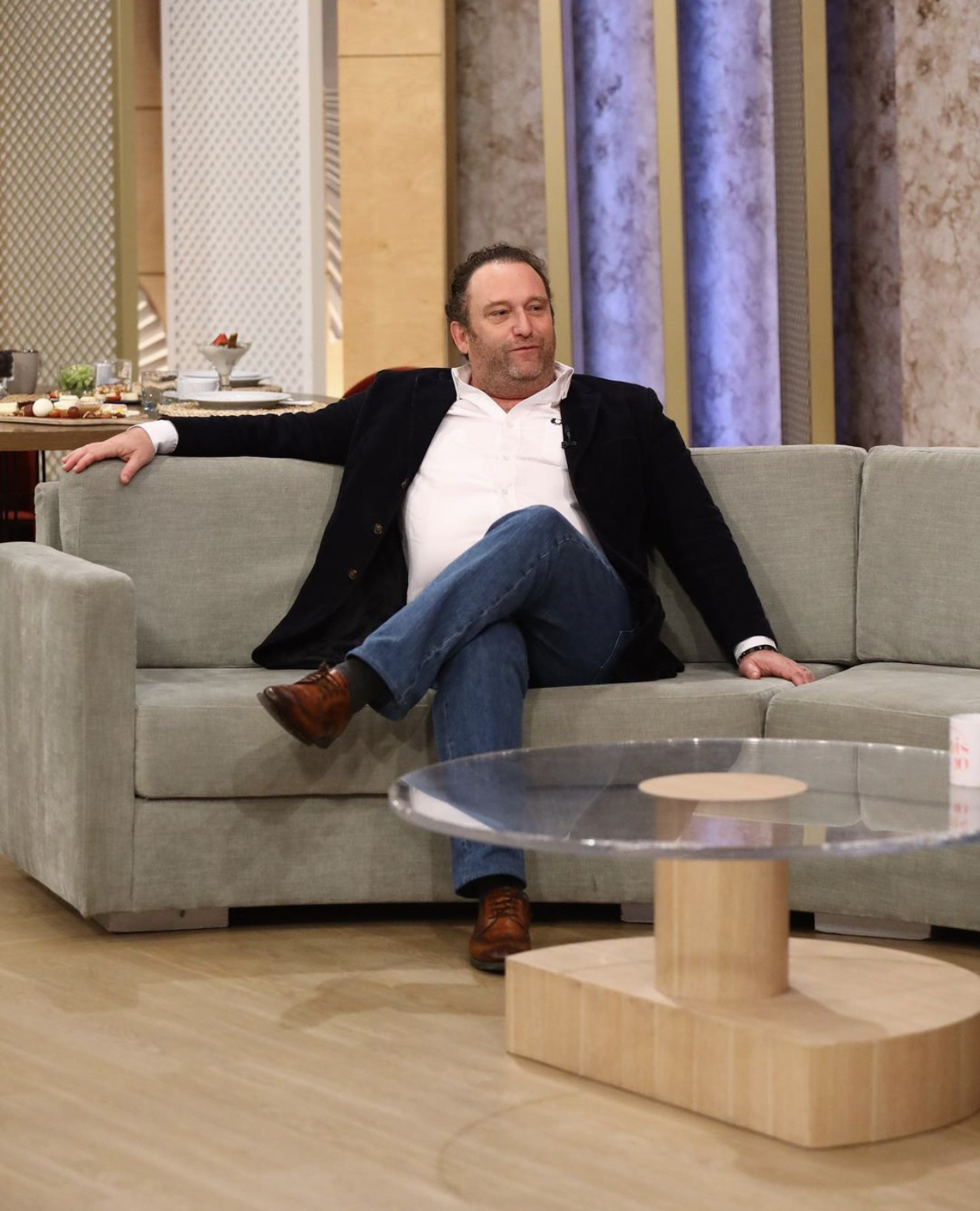 Filha de 12 anos de Eduardo Madeira é vítima de bullying e perseguida. Veja o vídeo