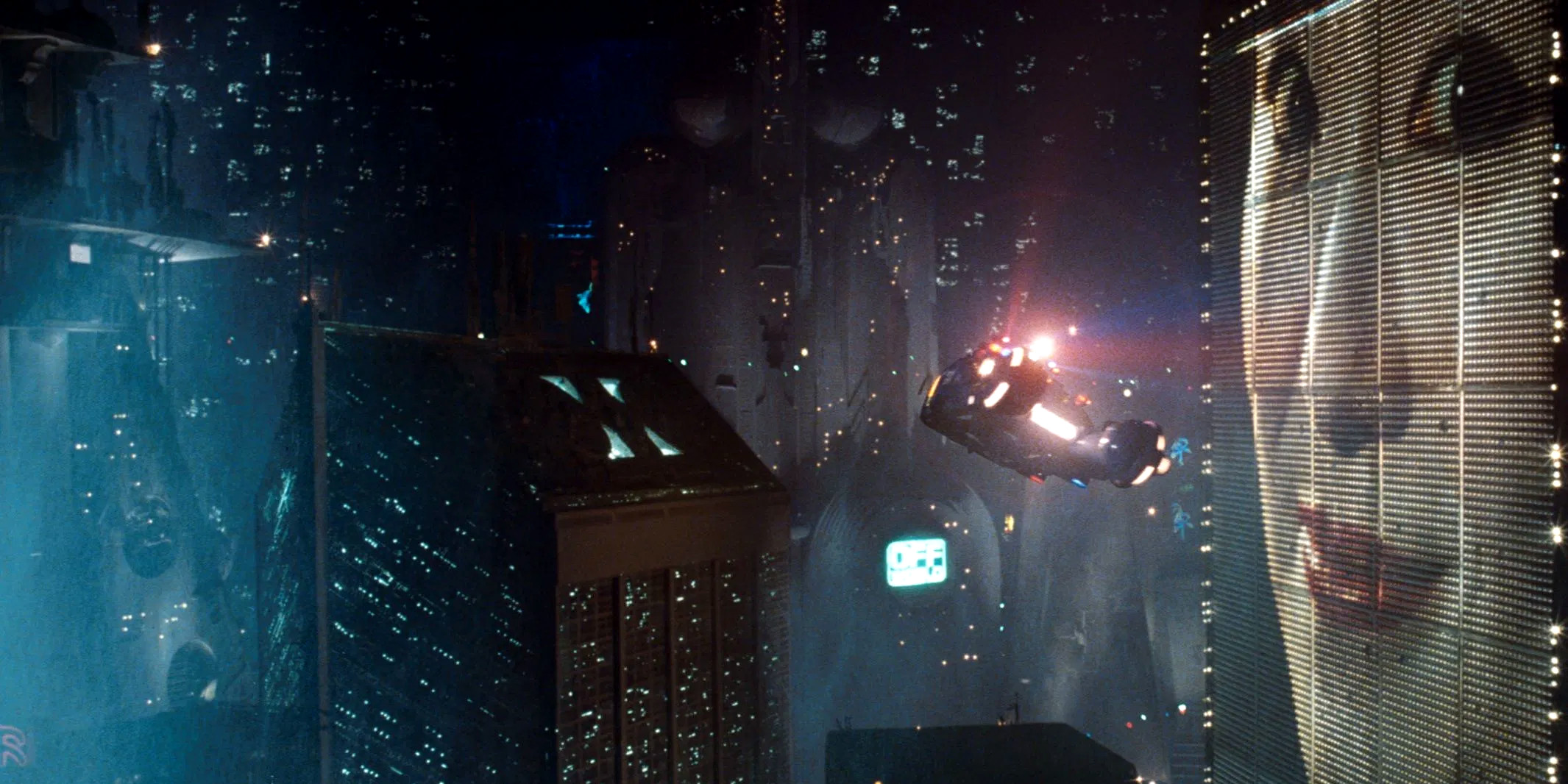 Estamos no mês de Blade Runner, mas onde estão os carros voadores?