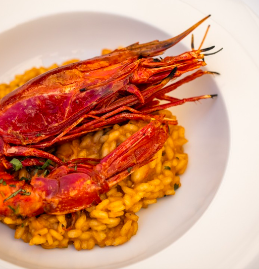 Este Réveillon em Cascais vai ter festa com lírio curado, carré de borrego e arroz de carabineiro