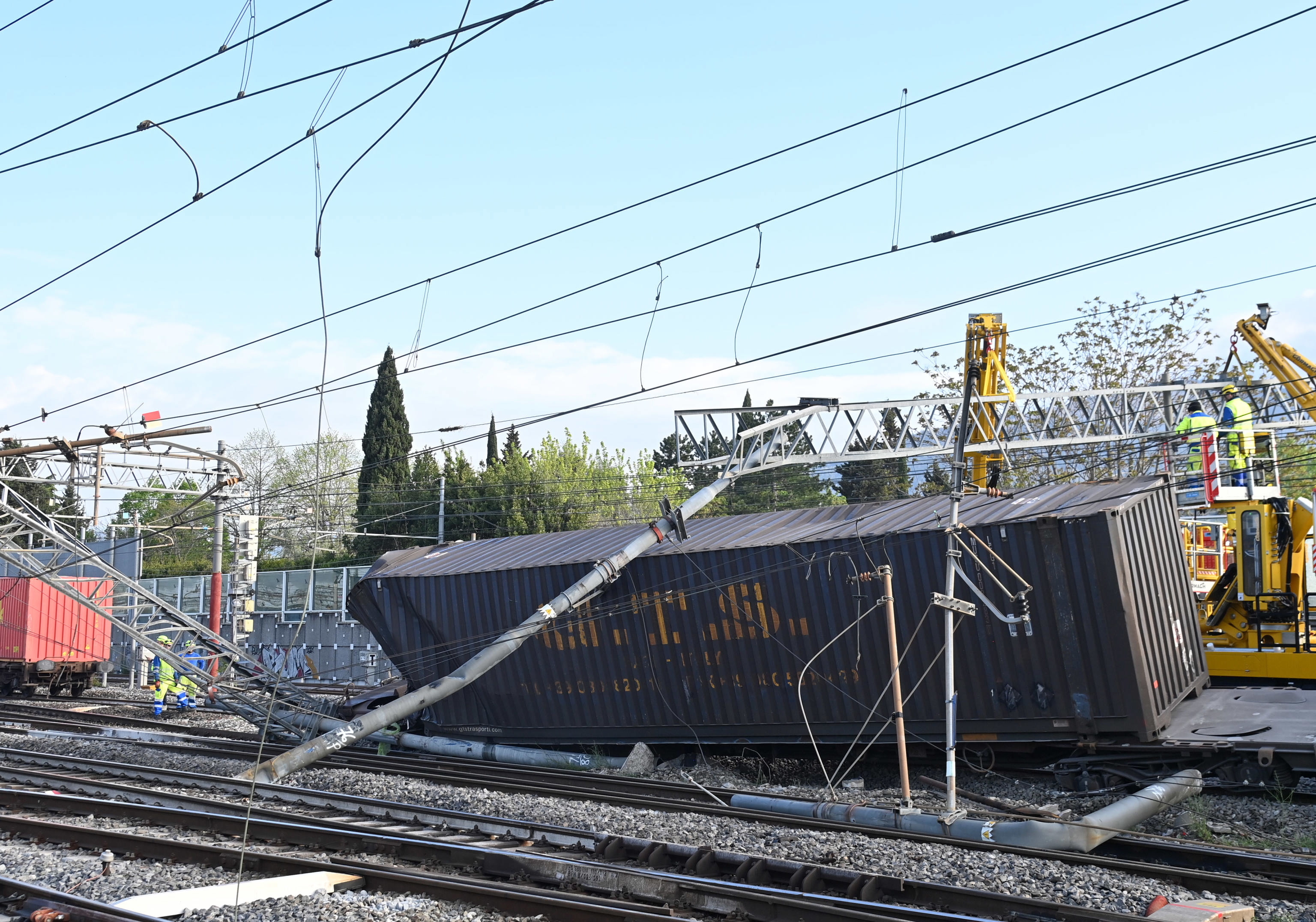 Descarrilamento de um comboio de mercadorias provoca caos no tráfego ferroviário italiano