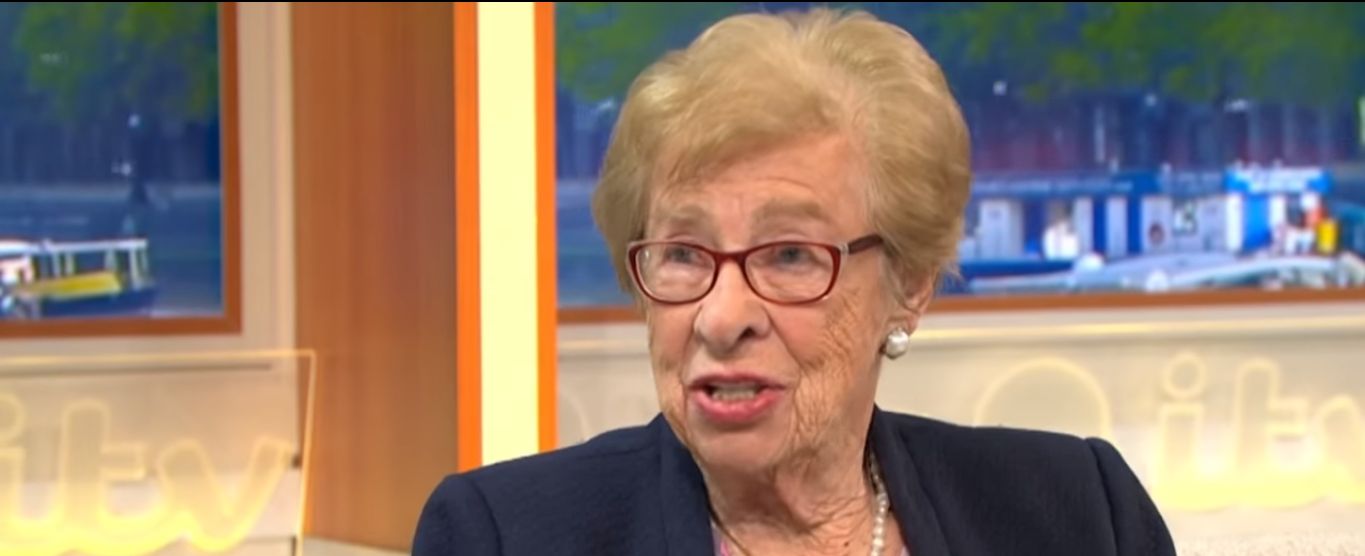 Meia irmã de Anne Frank sobreviveu por estar a dormir