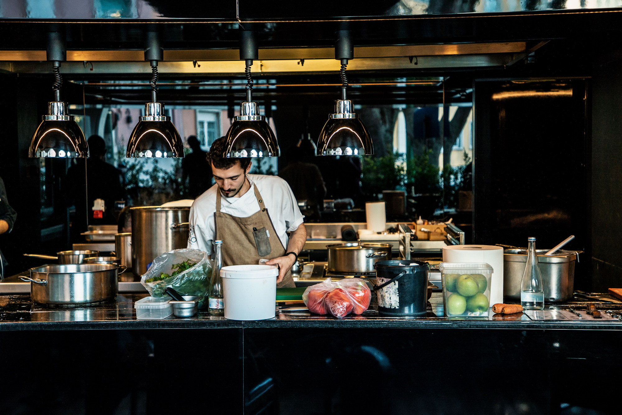 Loco, o estrela Michelin que pôs Lisboa a enfiar o pão em molho de bife