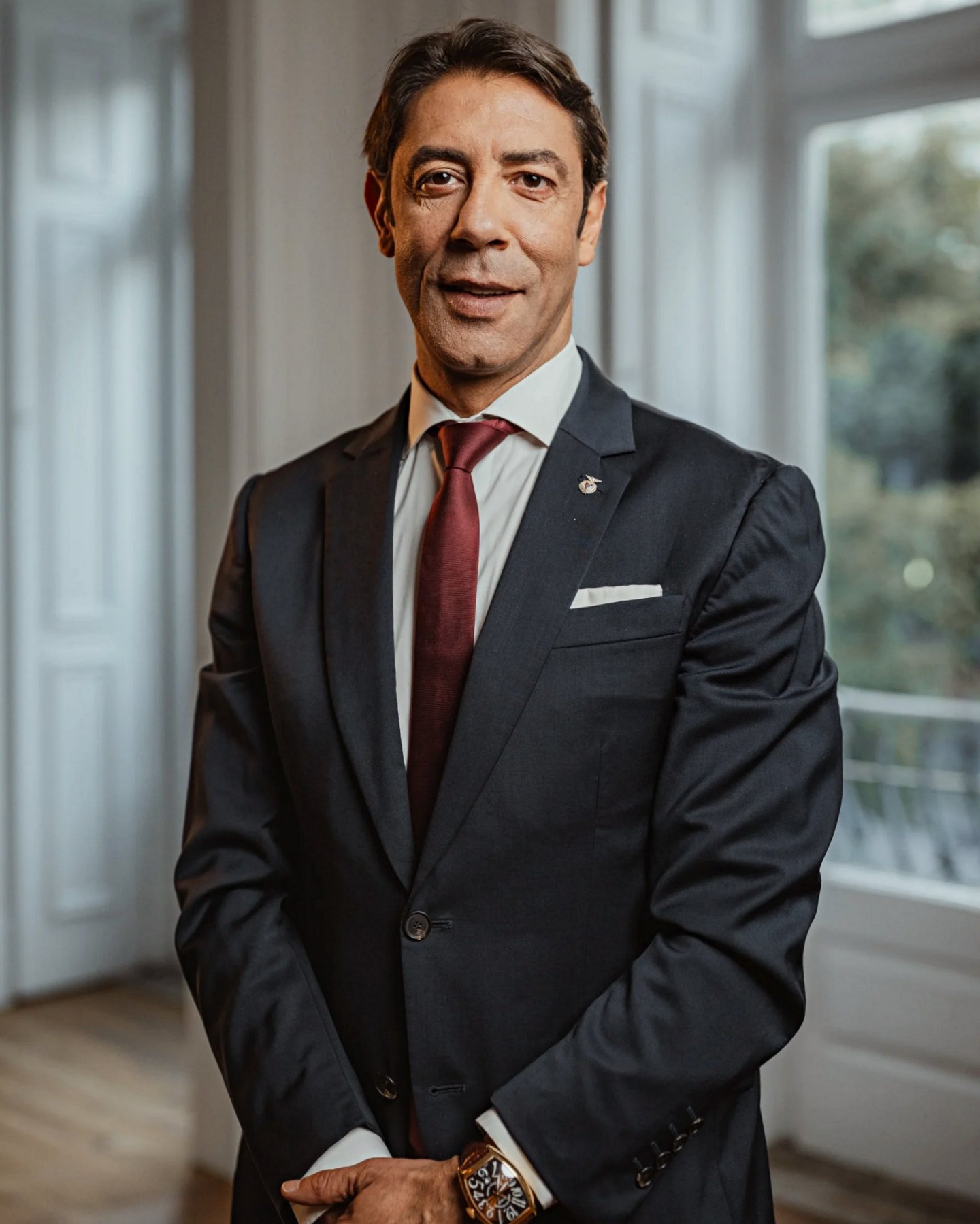 Rui Costa reeleito presidente do Benfica. Adeptos voltam a bater recorde mundial de ida às urnas