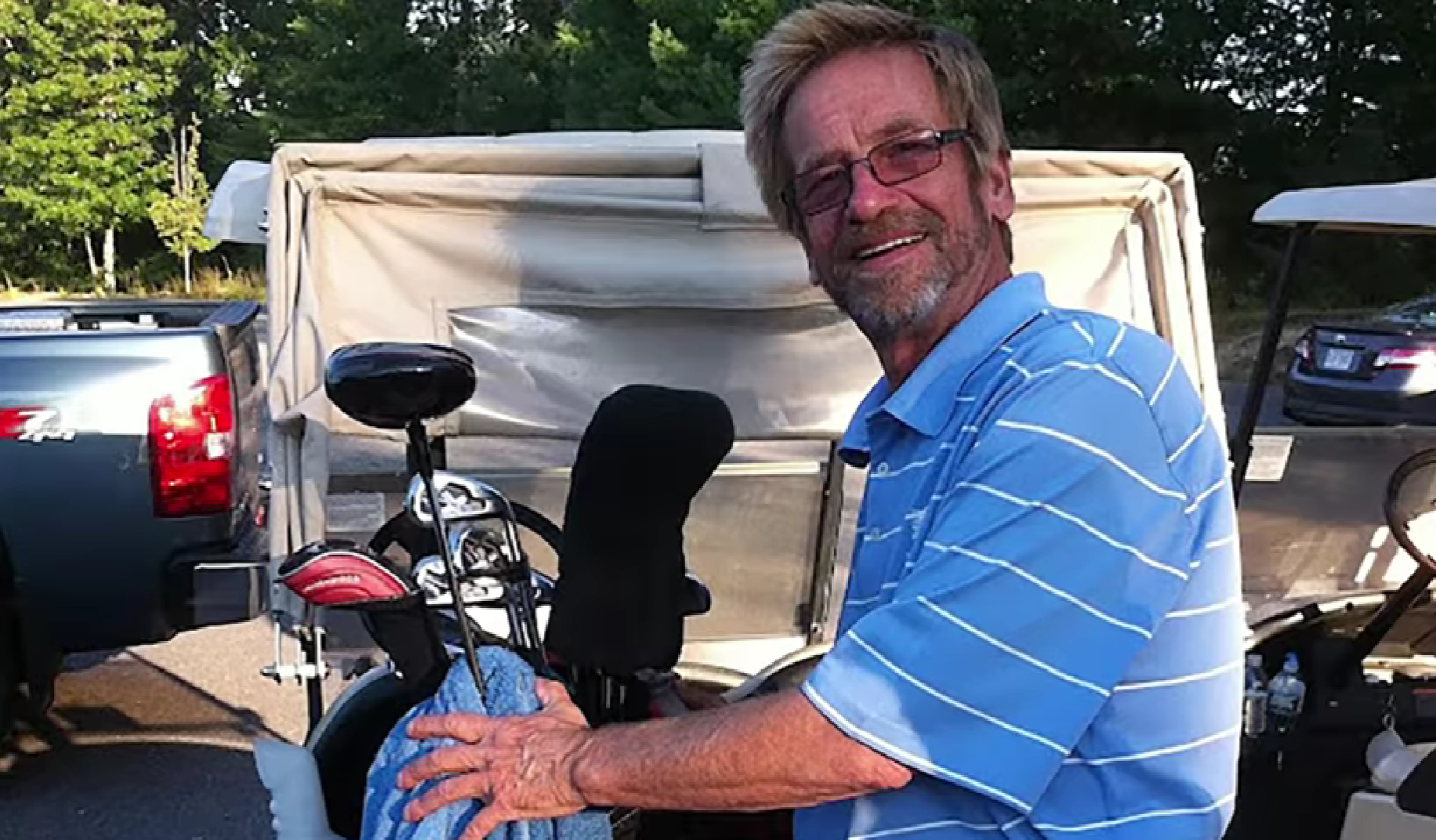 Dois meses antes de morrer, pai revela à filha que é um famoso assaltante (e que tem um nome falso)