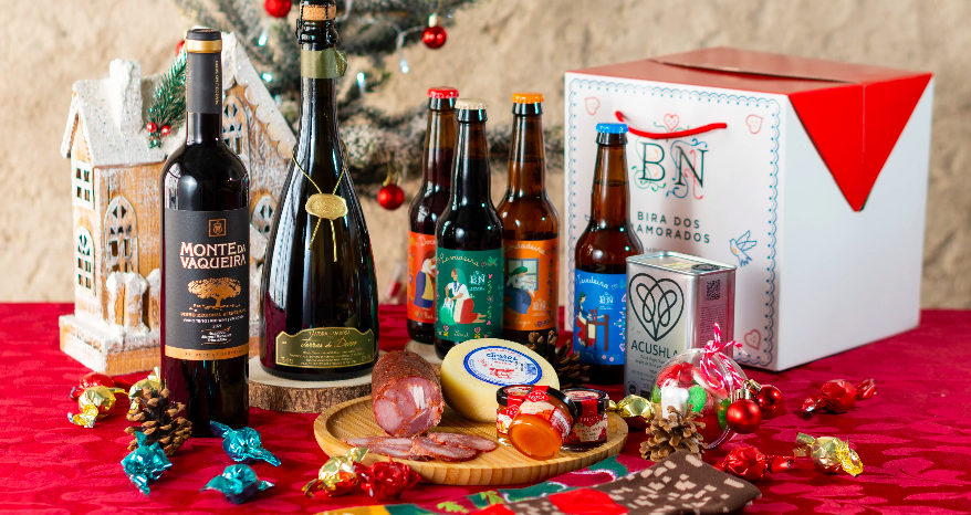 23 cabazes recheados perfeitos para oferecer no Natal a quem gosta de gourmet (desde 14,99€)